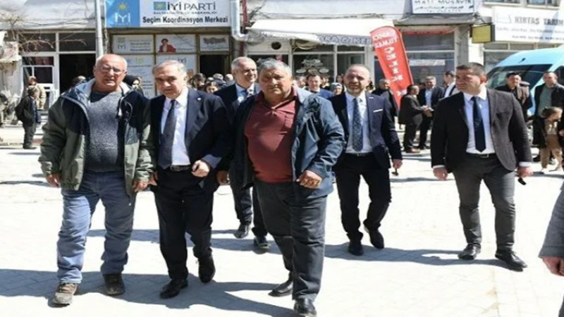 Mustafa Enis Arabacı'ya Sultandağı'nda sıcak karşılama  