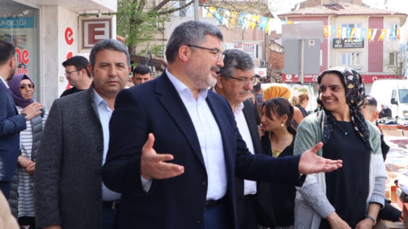  Ali Özkaya, çalışmalarını sürdürüyor