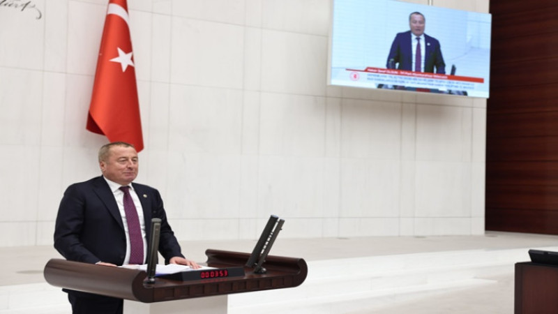 Olgun: “Yol yaptık diye övünenler zamlarla da övünecekler mi?”