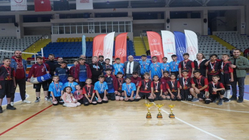 Voleybolun yıldızı Sülün