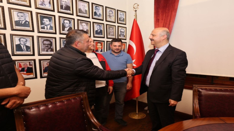 Vali Yardımcısı Uğur Kolsuz AFJET çalışanlarının sorunlarını dinledi.