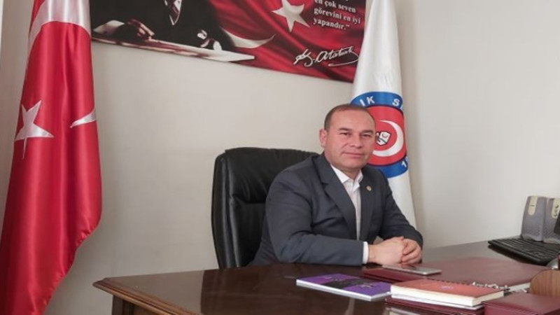 Ali Öztürk, memurların beklentileriyle ilgili basın açıklaması yaptı