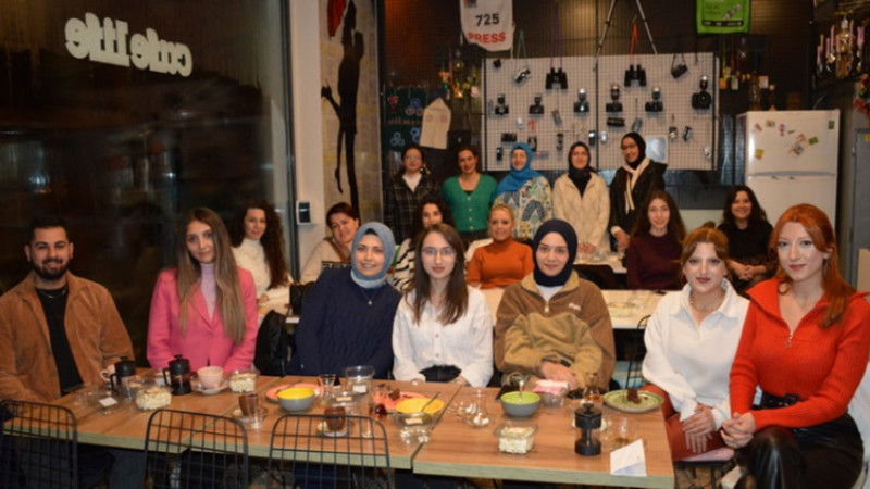 Afyon Ruh Sağlığı ve Eğitimi Derneği'nde film gecesi düzenlendi