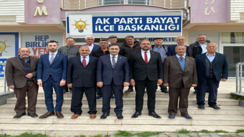 AK Parti’de geleneksel bayramlaşma programları gerçekleştirildi