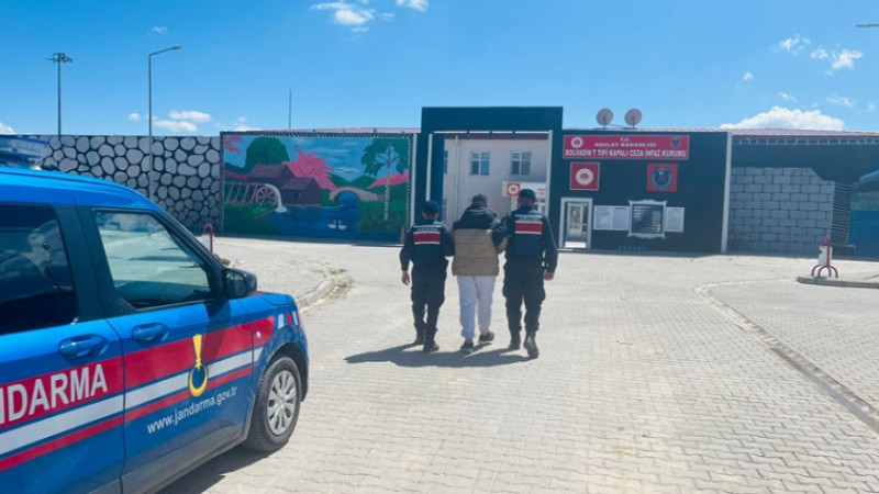 Dolandırıcılık suçundan 3 Yıl 4 Ay cezası bulunan şahıs yakalandı