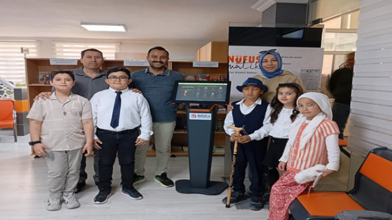 Emirdağ'da minik öğrenciler nüfusmatiği tanıttılar