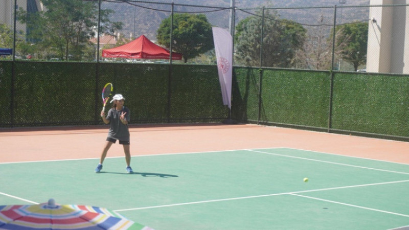 23 Nisan Ulusal Egemenlik ve Çocuk Bayramı Tenis Turnuvası başlıyor