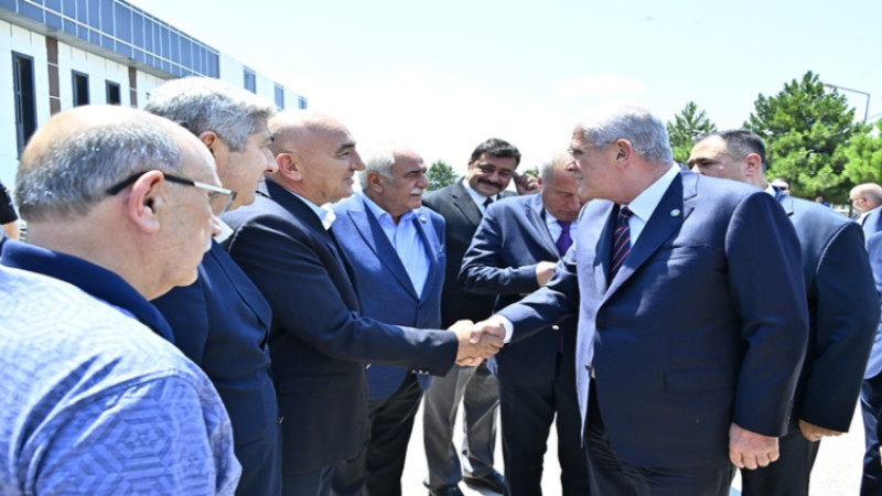 Dervişoğlu Afyonkarahisar'da ekonomik değerlendirmelerde bulundu