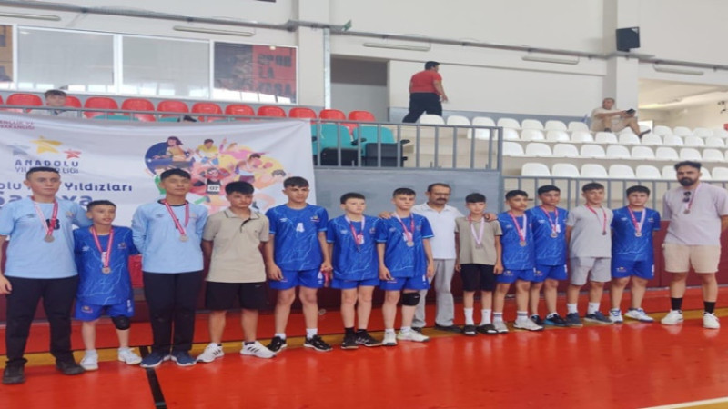 Afyon Kız ve Erkek Hentbol Takımları Türkiye Finallerine yükseldi
