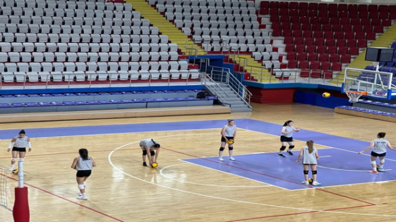 Afyon Gençlik Spor Kulübü Voleybol Takımı sezon hazırlıklarına başladı