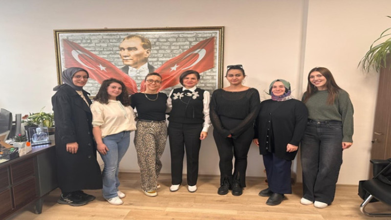 AKÜ Öğrencileri,  4. Sınıf Emniyet Müdürü Serap Yılmaz’ı ziyaret etti