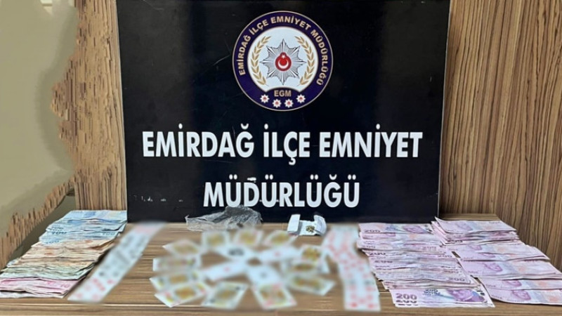 Emniyet tarafından kumar oynanan işletmeye baskın gerçekleştirildi